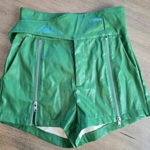 Stellah Vibrant Green High-Waisted Shorts